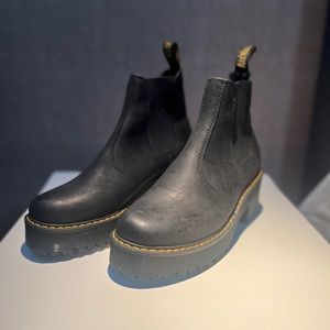 Dr. Martens Chelsea Boot (7 US) Women’s Black